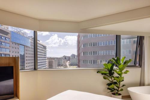 Extra ME+ Junior Suite with Spa Access (2 adults + 2 children)