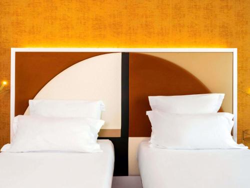 Suite with One Double and Two Twin Beds