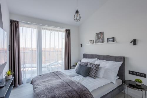 Three-Bedroom Premium Apartment with Balcony