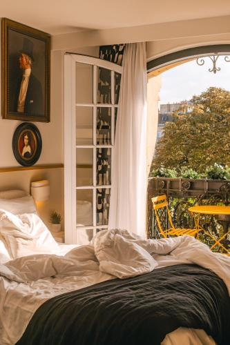 Comfort Double Room with Balcony Paris View