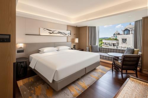 King Room with City View