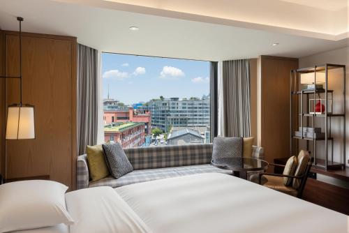 King Room with City View