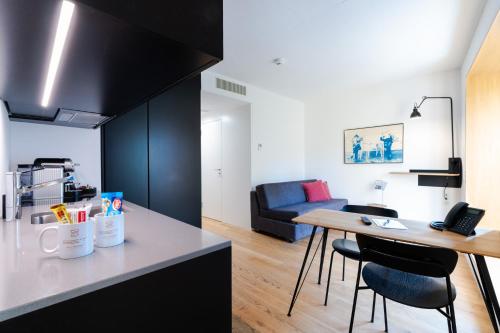 Deluxe One-Bedroom Apartment with Garden View
