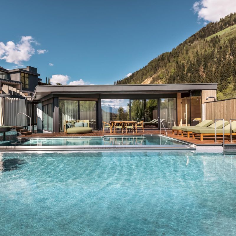 Lake Villa