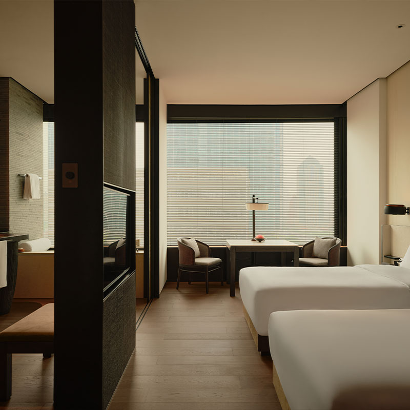 Deluxe Room - 1 King Bed