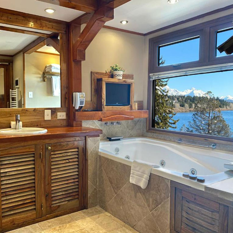 Deluxe Suite - Private Spa 