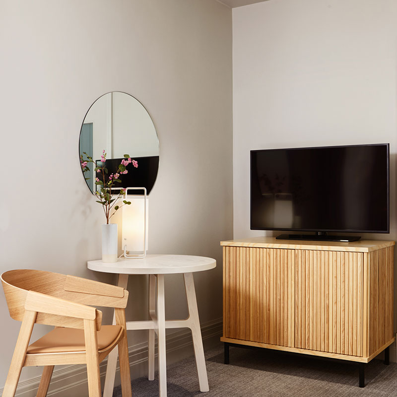 Superior Room - 1 Queen Bed