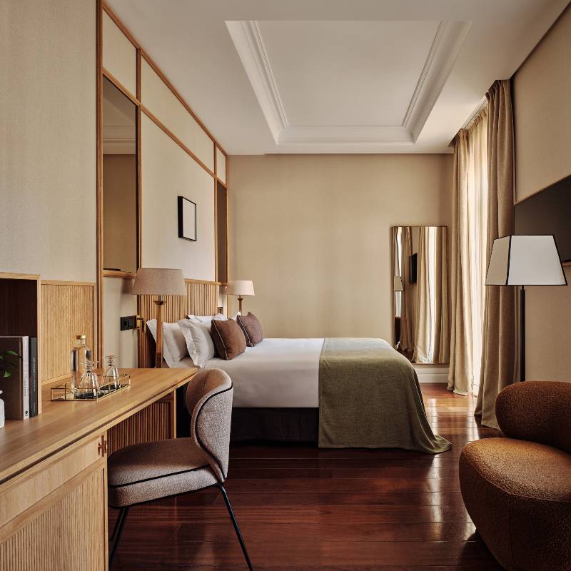 Deluxe Room - Breakfast Included