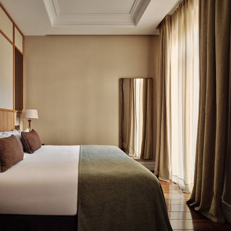 Deluxe Room - Breakfast Included