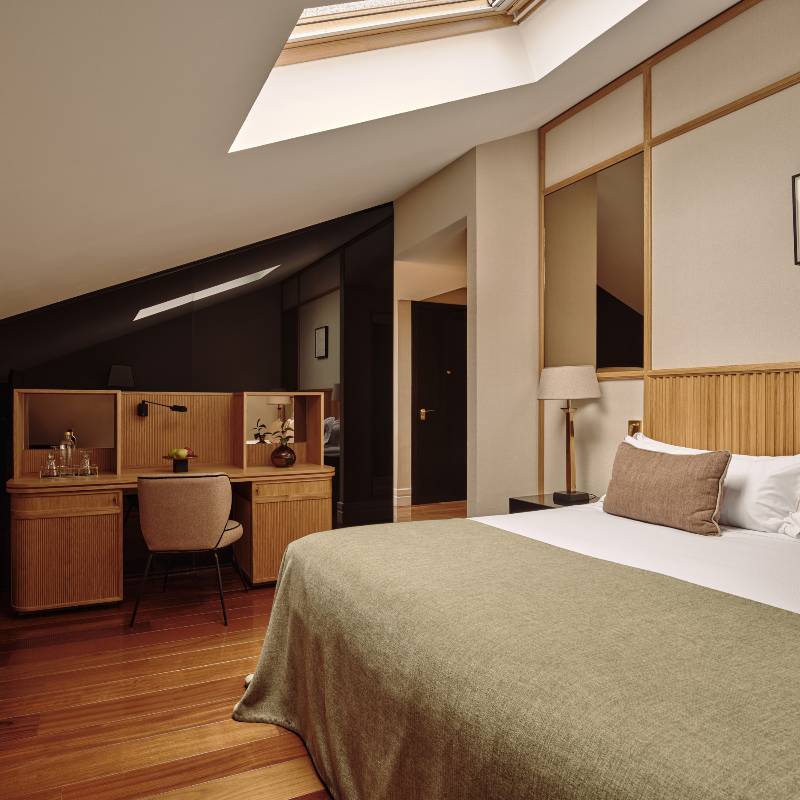 Deluxe Room - Breakfast Included