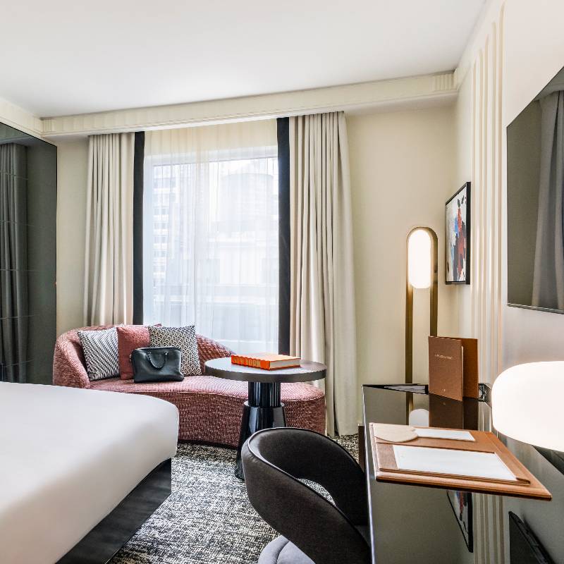 Superior Room - 1 Queen Bed