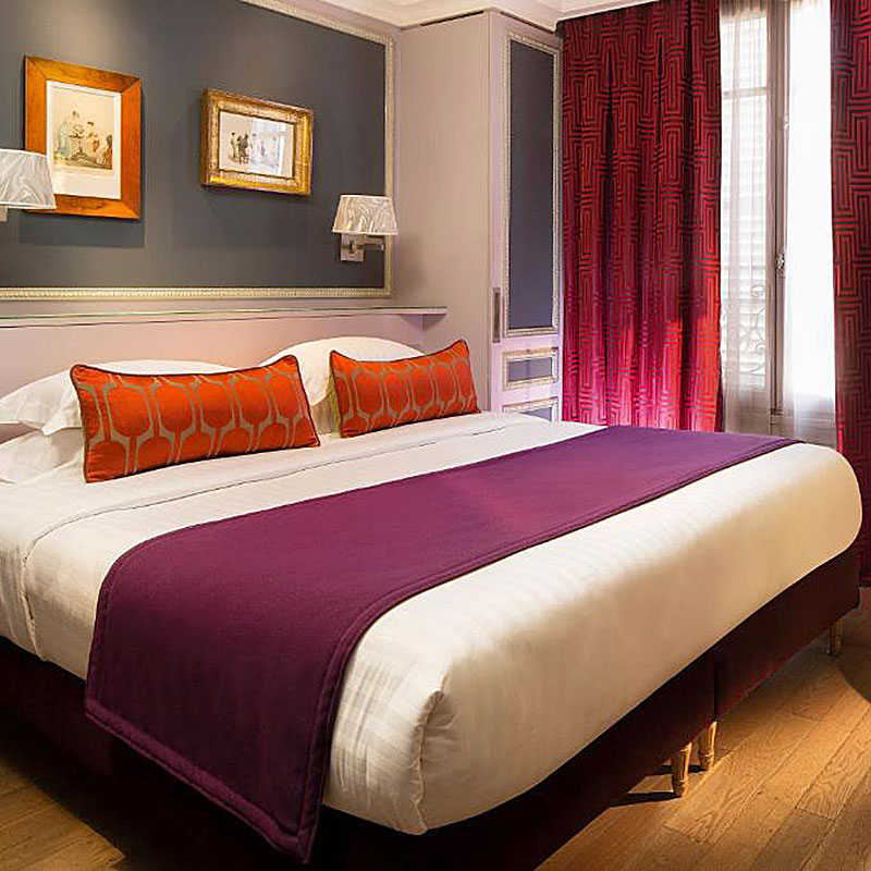 Superior Room - 1 Queen Bed