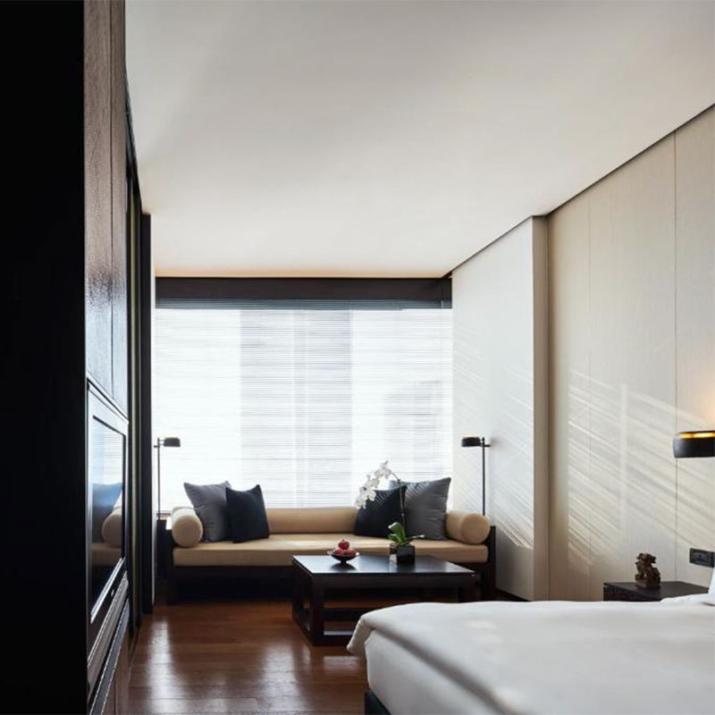 Grand Room - 1 King Bed