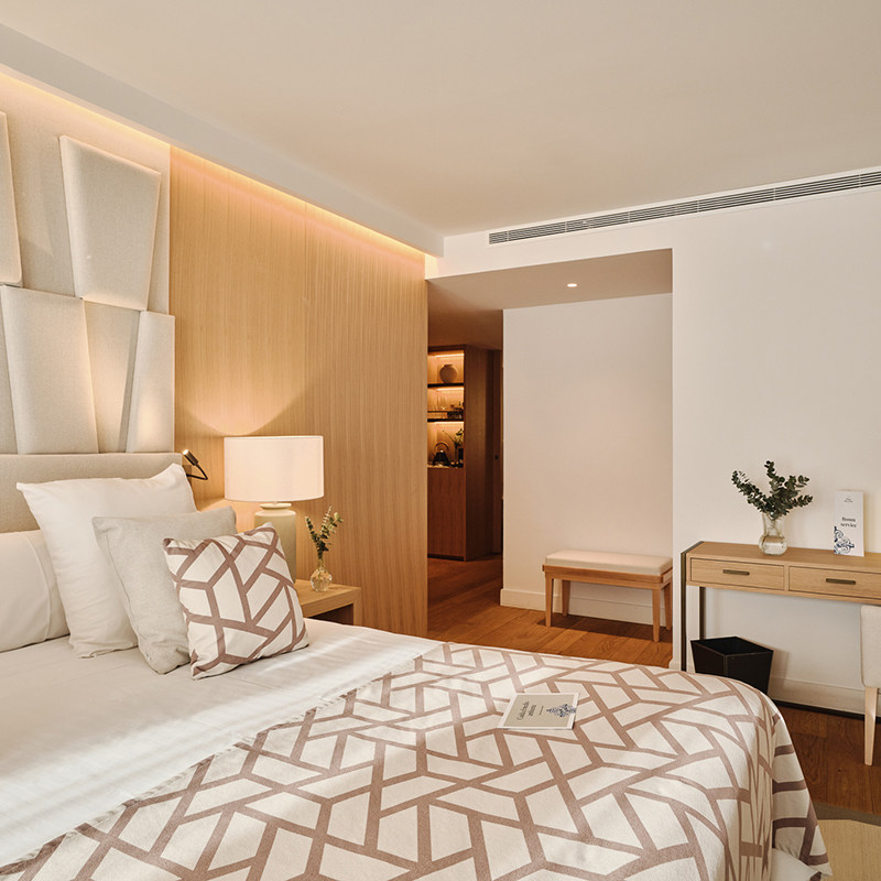 Deluxe Double Room - 1 King Bed