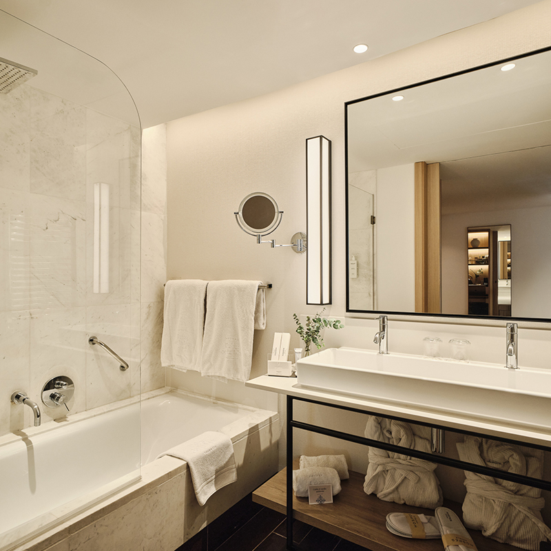 Deluxe Double Room - 1 King Bed