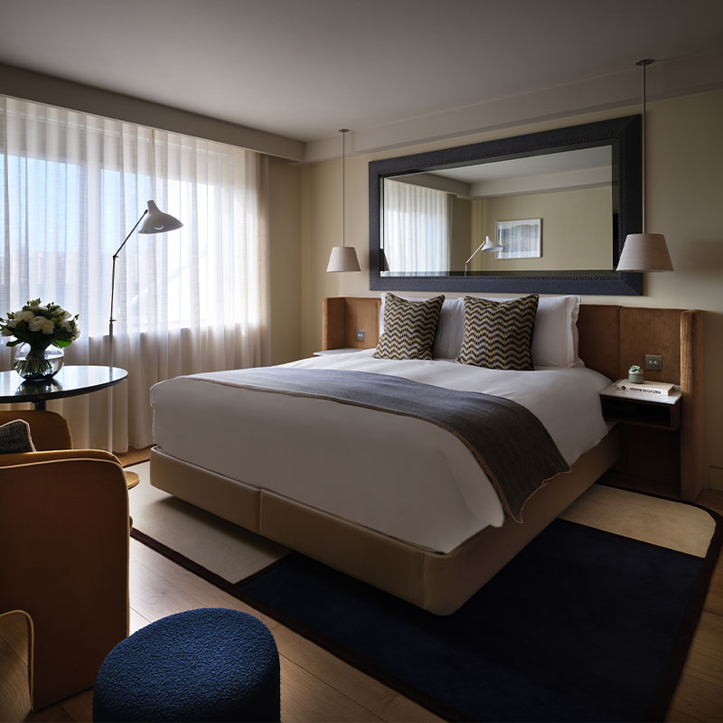 Deluxe Room - 1 King Bed