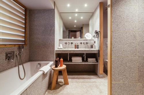 Deluxe Double Room With Spa Access