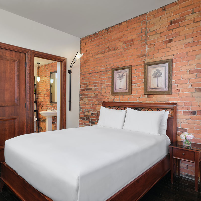 Classic Queen Room