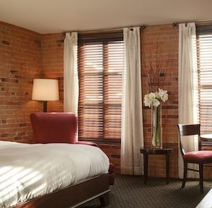 Superior Room - 1 King Bed