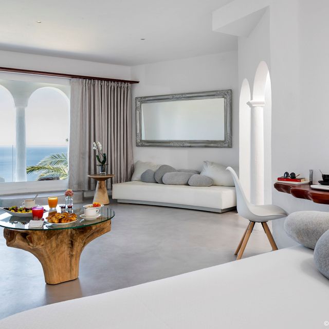 Double Deluxe Room - 1 Double Bed