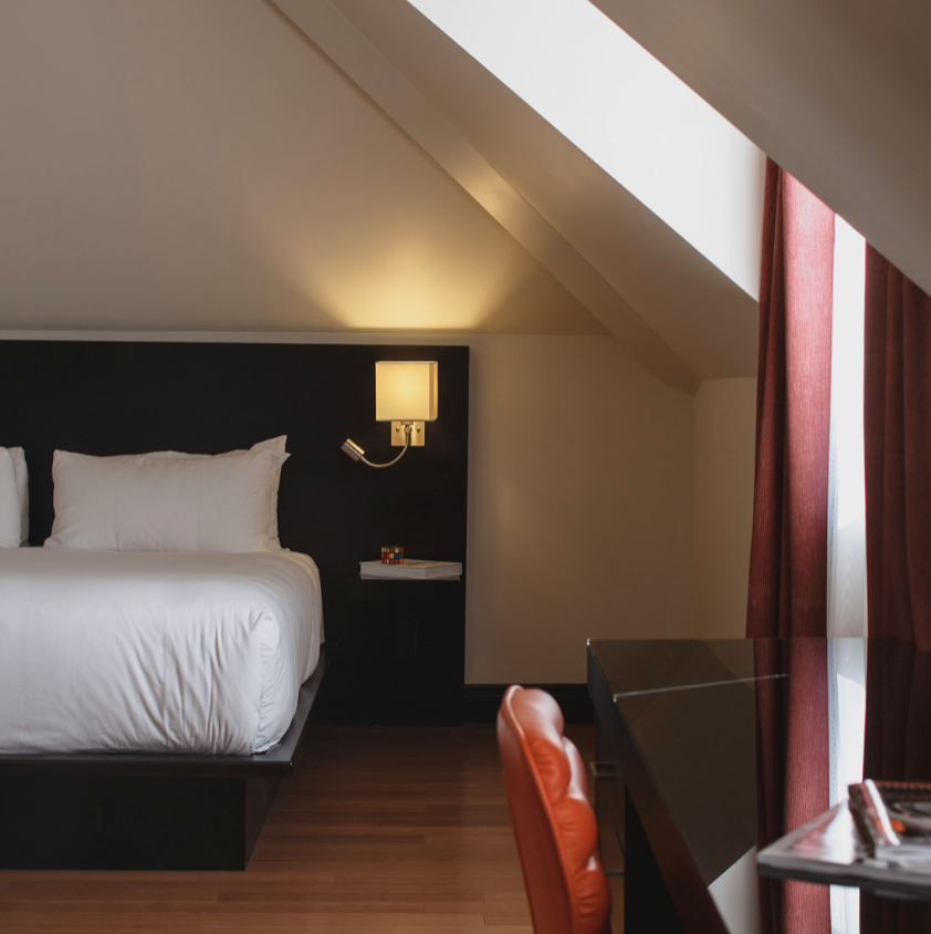 Medium Room