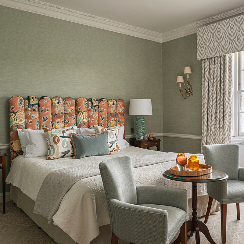 Heritage Room - 1 Queen Bed
