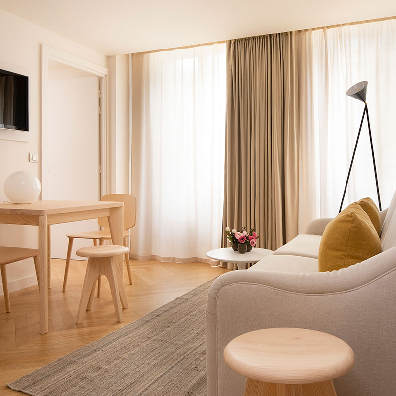 Deluxe Apartment