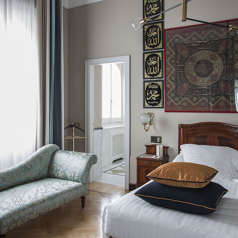 One-bedroom Deluxe Suites