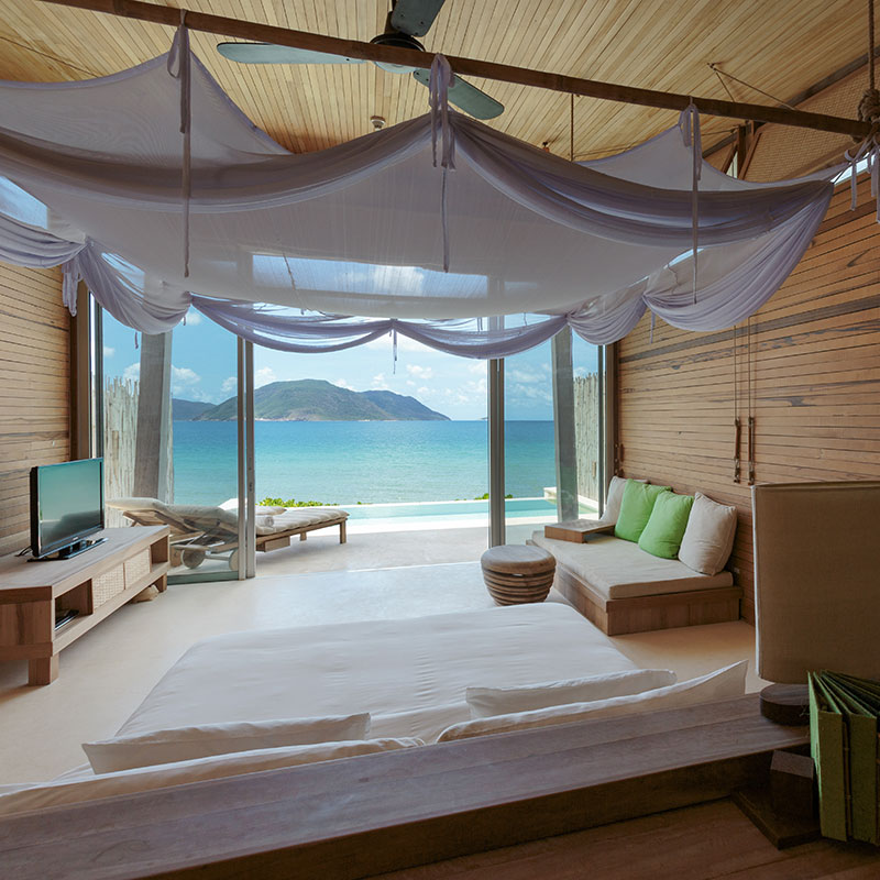 Beachfront Deluxe Pool Villa