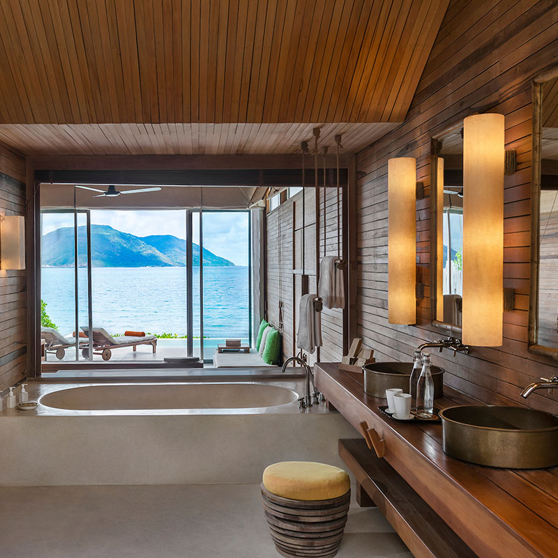 Beachfront Deluxe Pool Villa