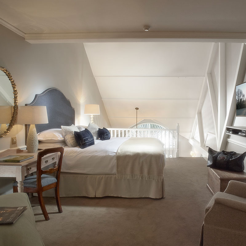 Coach House Suites