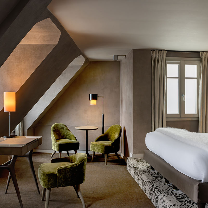 Junior Suite - 1 Queen Bed