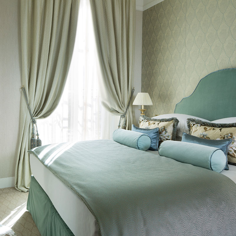 Cosy Room - 1 Queen Bed