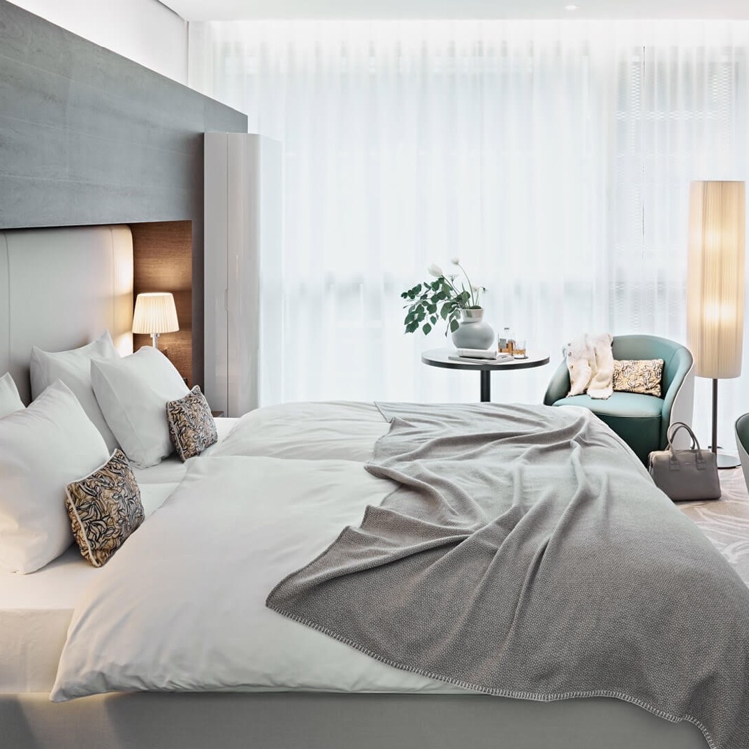 Deluxe Room - 1 King Bed