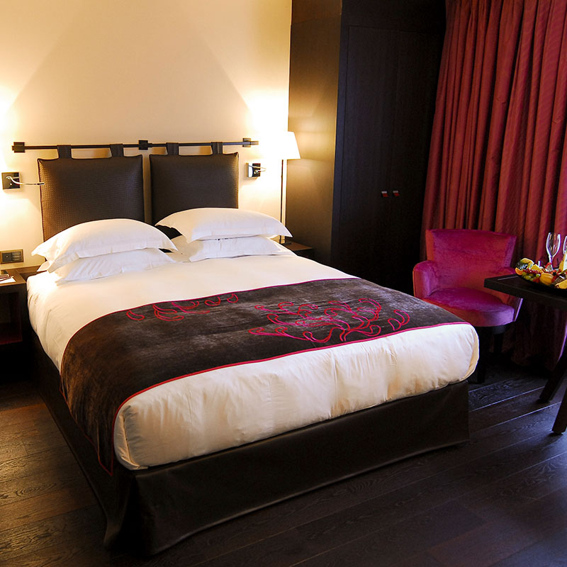 Deluxe Room - 1 King Bed