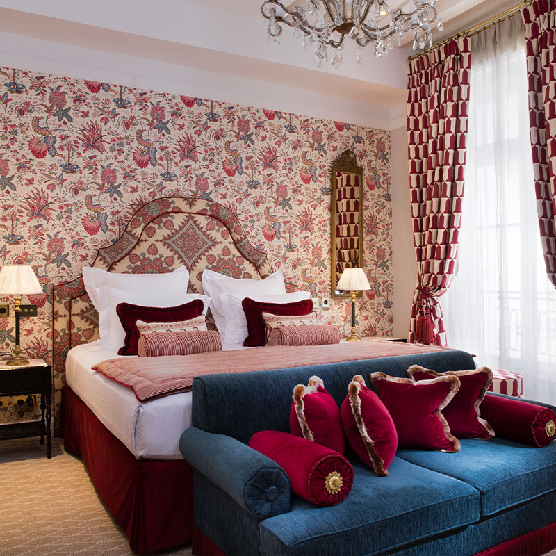 Deluxe Room - 1 Queen Bed