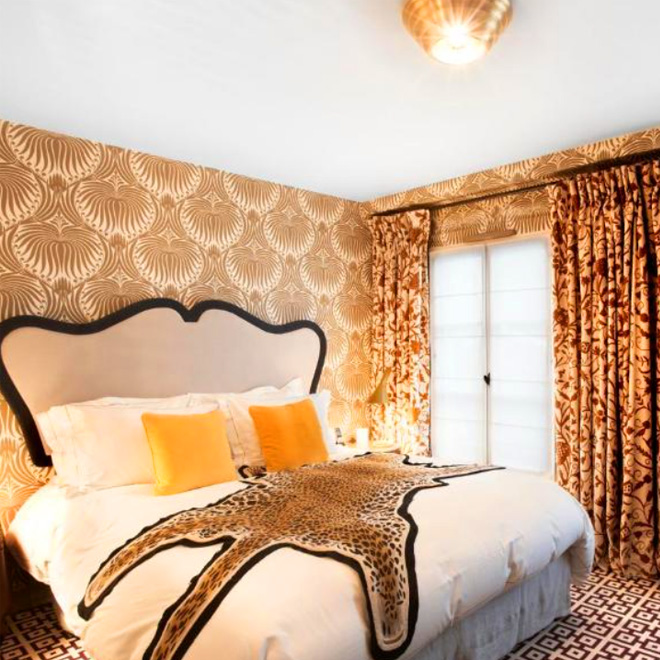 Superior Room - 1 Queen Bed