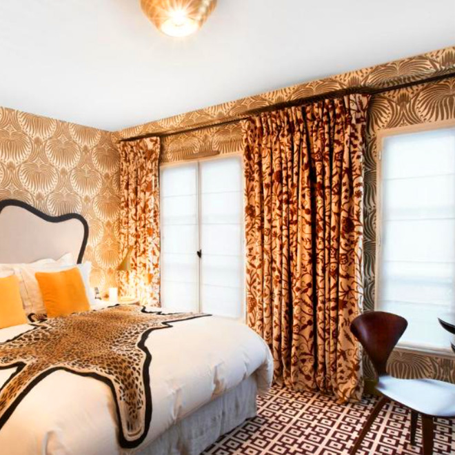 Superior Room - 1 Queen Bed