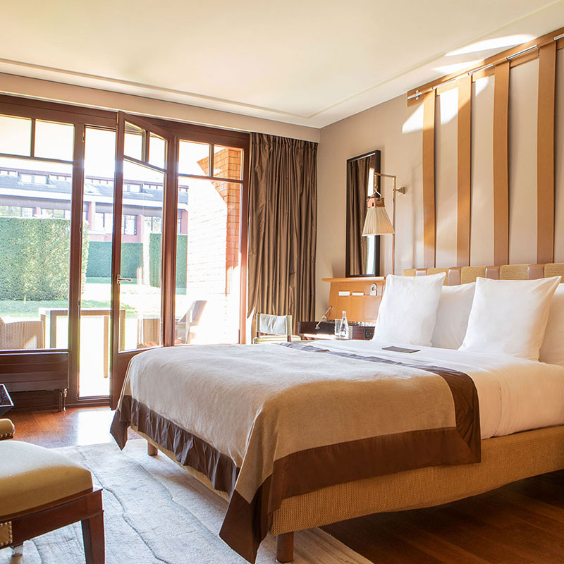 Single Superior Room - 1 Queen Bed