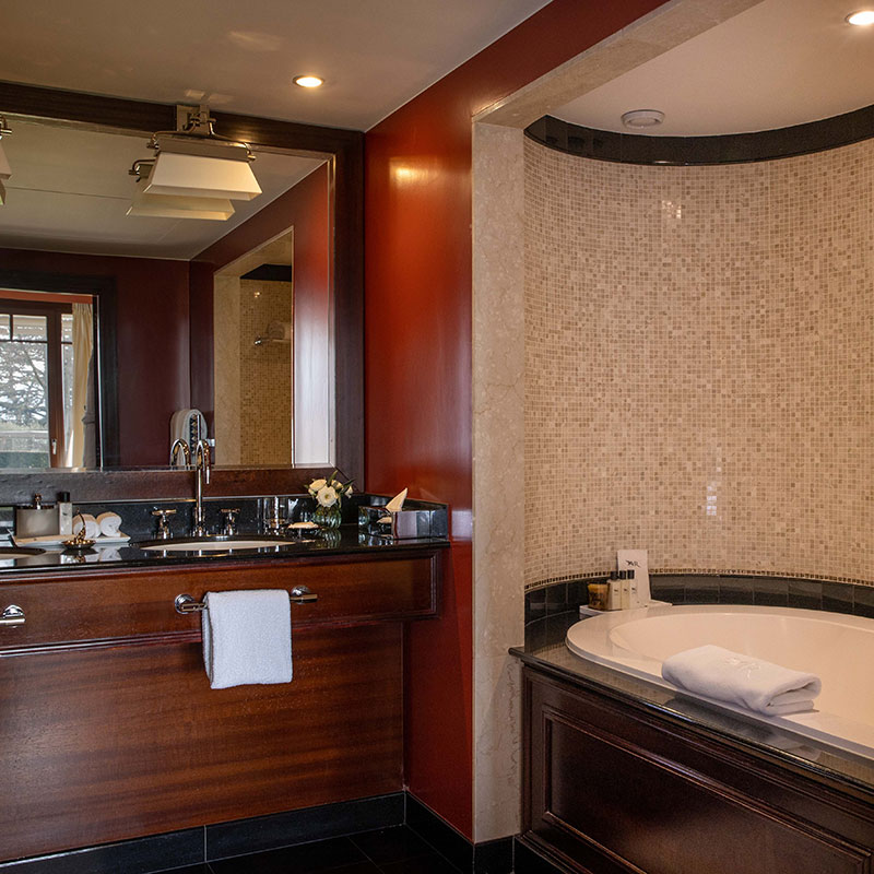 Lake Suite
