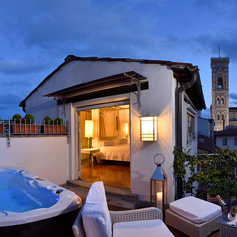 Pool Suite