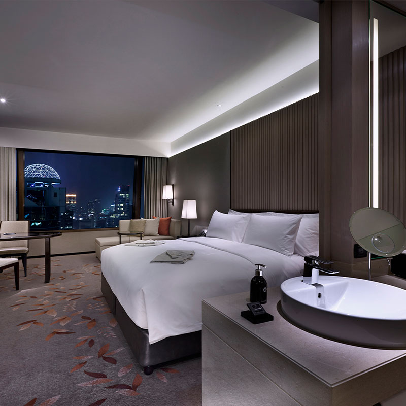 Deluxe Room - King Bed