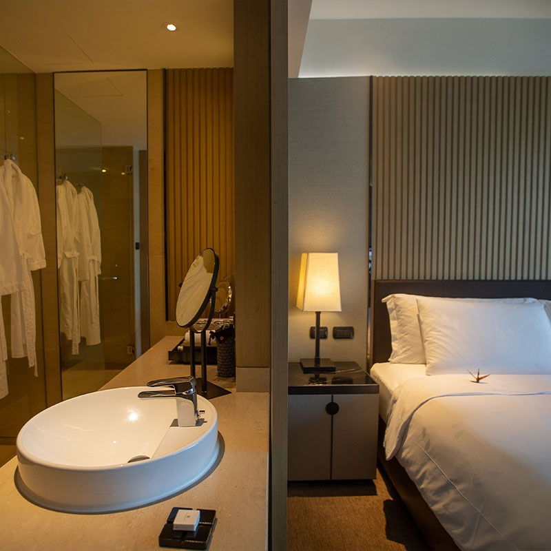 Deluxe Room - King Bed