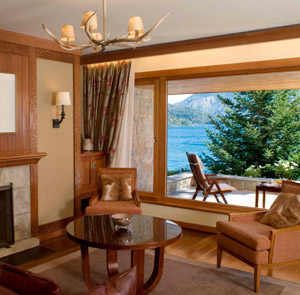 Deluxe Moreno Lake Suite