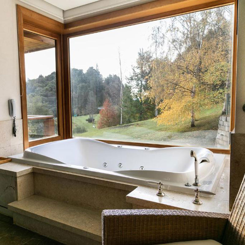 Deluxe Moreno Lake Suite