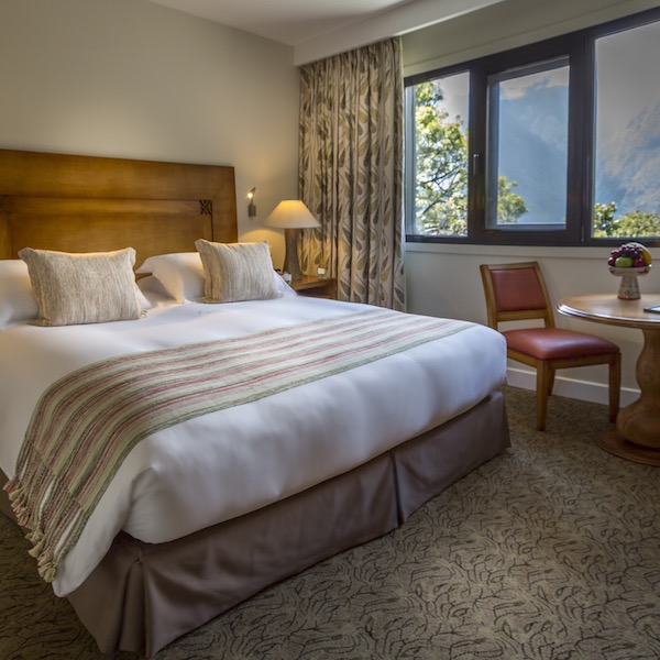 Deluxe Room - 1 King Bed