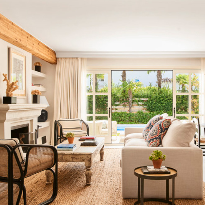 Three-Bedroom Villa with Kitchen