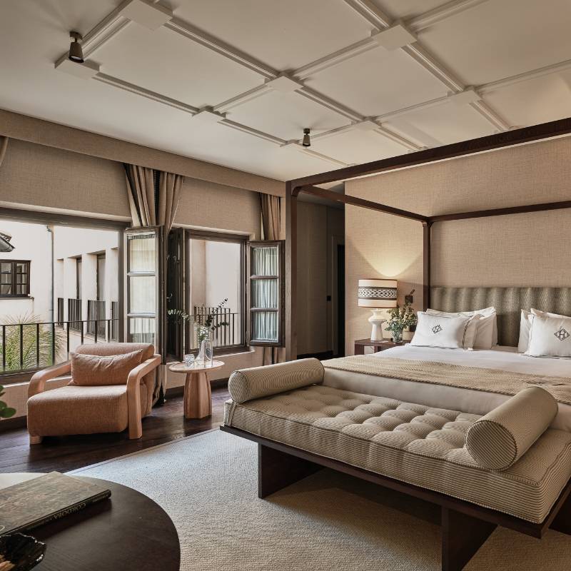 Junior Suite - 1 King Bed