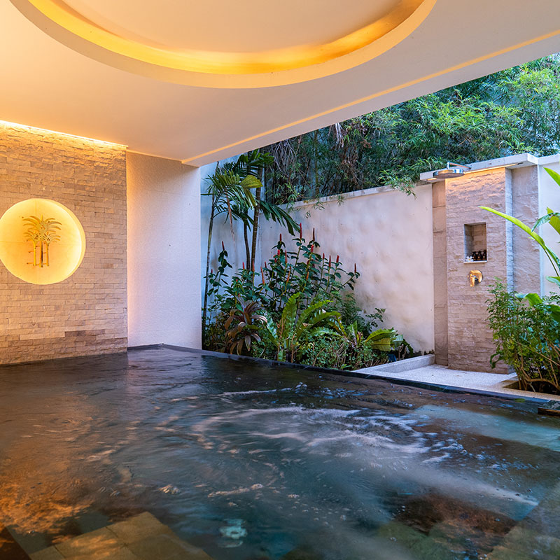 Spa Pool Suite