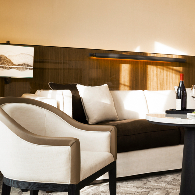 Junior Suite - 1 King Bed